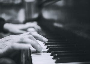 The Role of Piano Chord Progressions in Jazz Improvisation